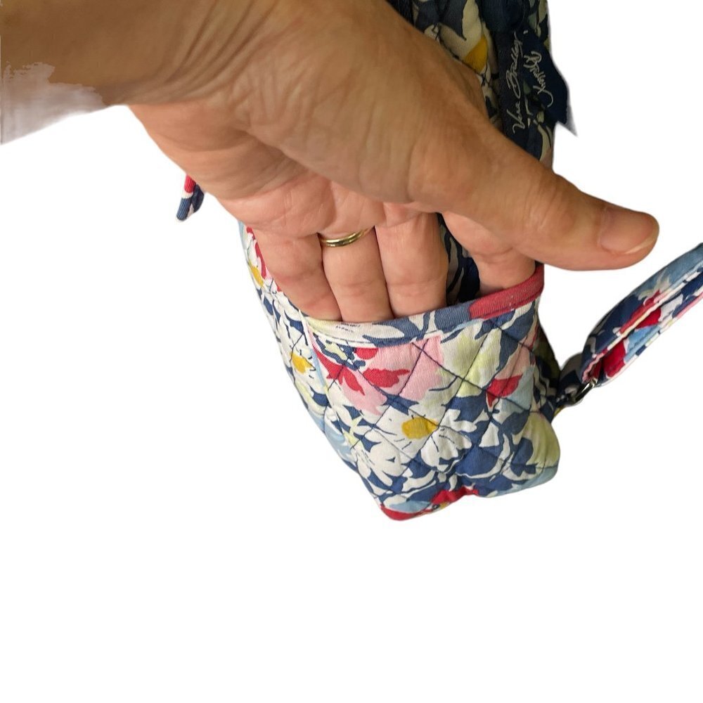 Vera Bradley Quilted Backpack Summer Cottage Retired Print 12 Inch by 10 Inch - Picture 4 of 11